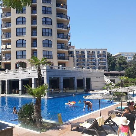 Private Apartments In Hotel Dolce Vita Златни пясъци Екстериор снимка