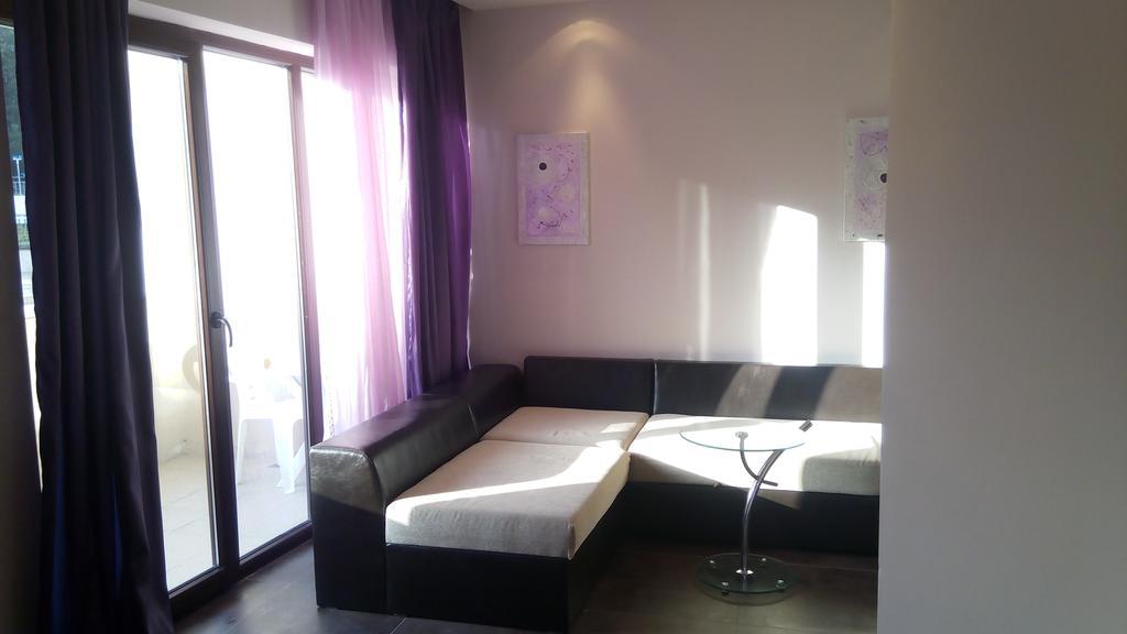 Private Apartments In Hotel Dolce Vita Златни пясъци Екстериор снимка