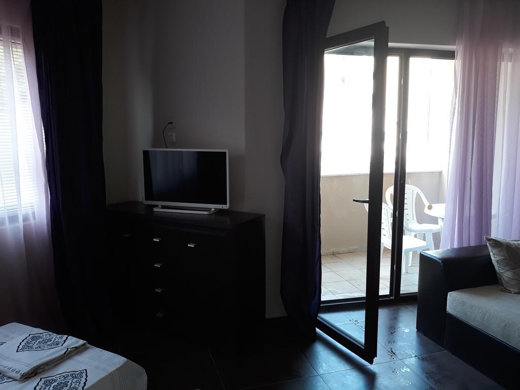 Private Apartments In Hotel Dolce Vita Златни пясъци Екстериор снимка
