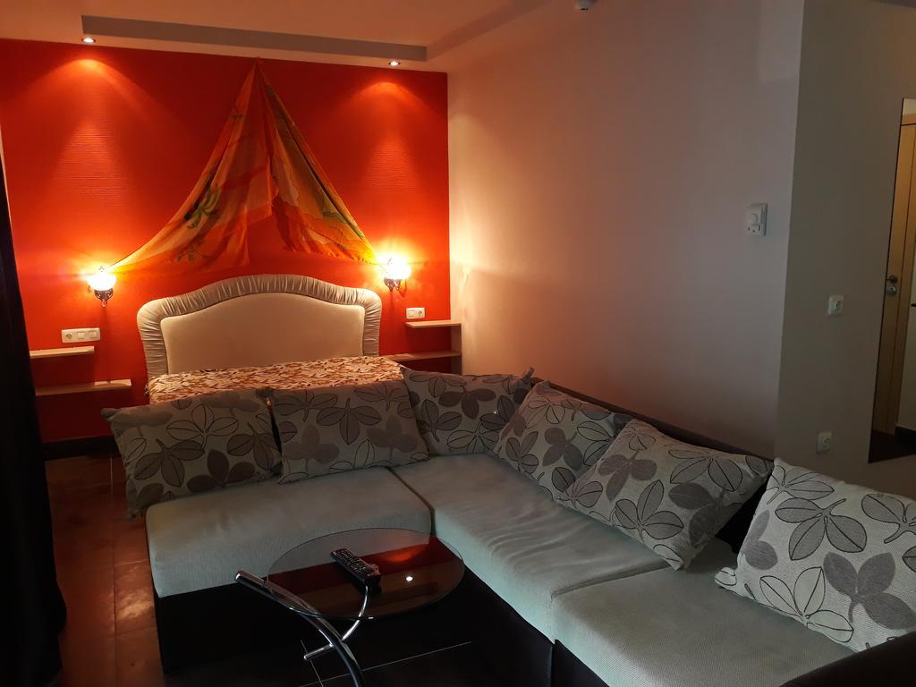 Private Apartments In Hotel Dolce Vita Златни пясъци Екстериор снимка
