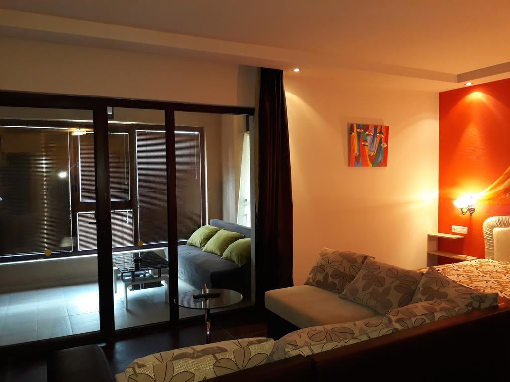 Private Apartments In Hotel Dolce Vita Златни пясъци Екстериор снимка