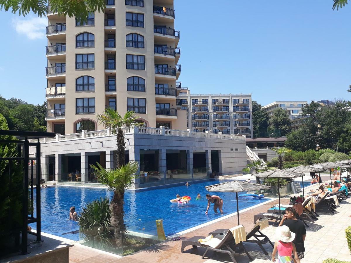 Private Apartments In Hotel Dolce Vita Златни пясъци Екстериор снимка